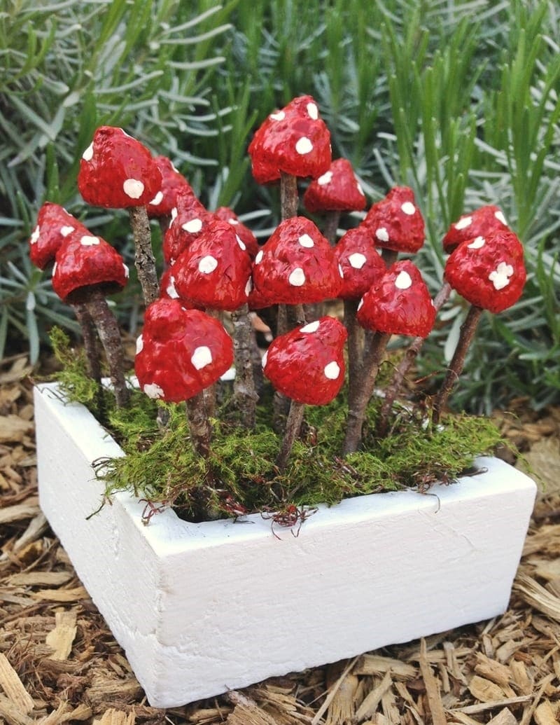 DIY Painted Acorn Cap Mushrooms