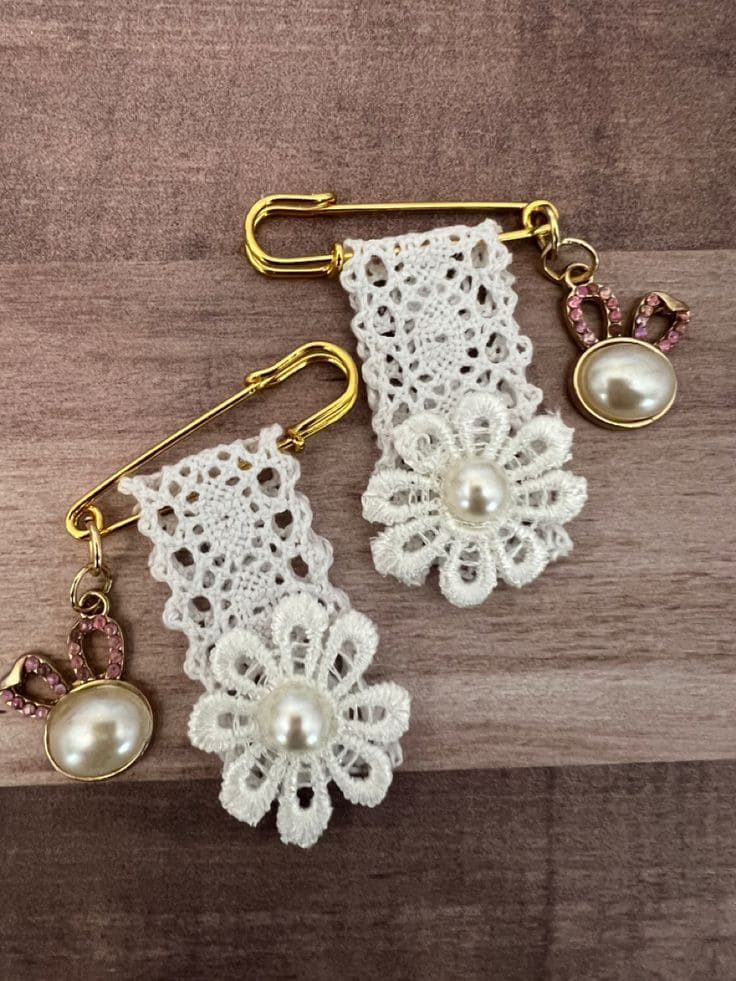 Elegant Lace and Pearl Safety Pin Brooch