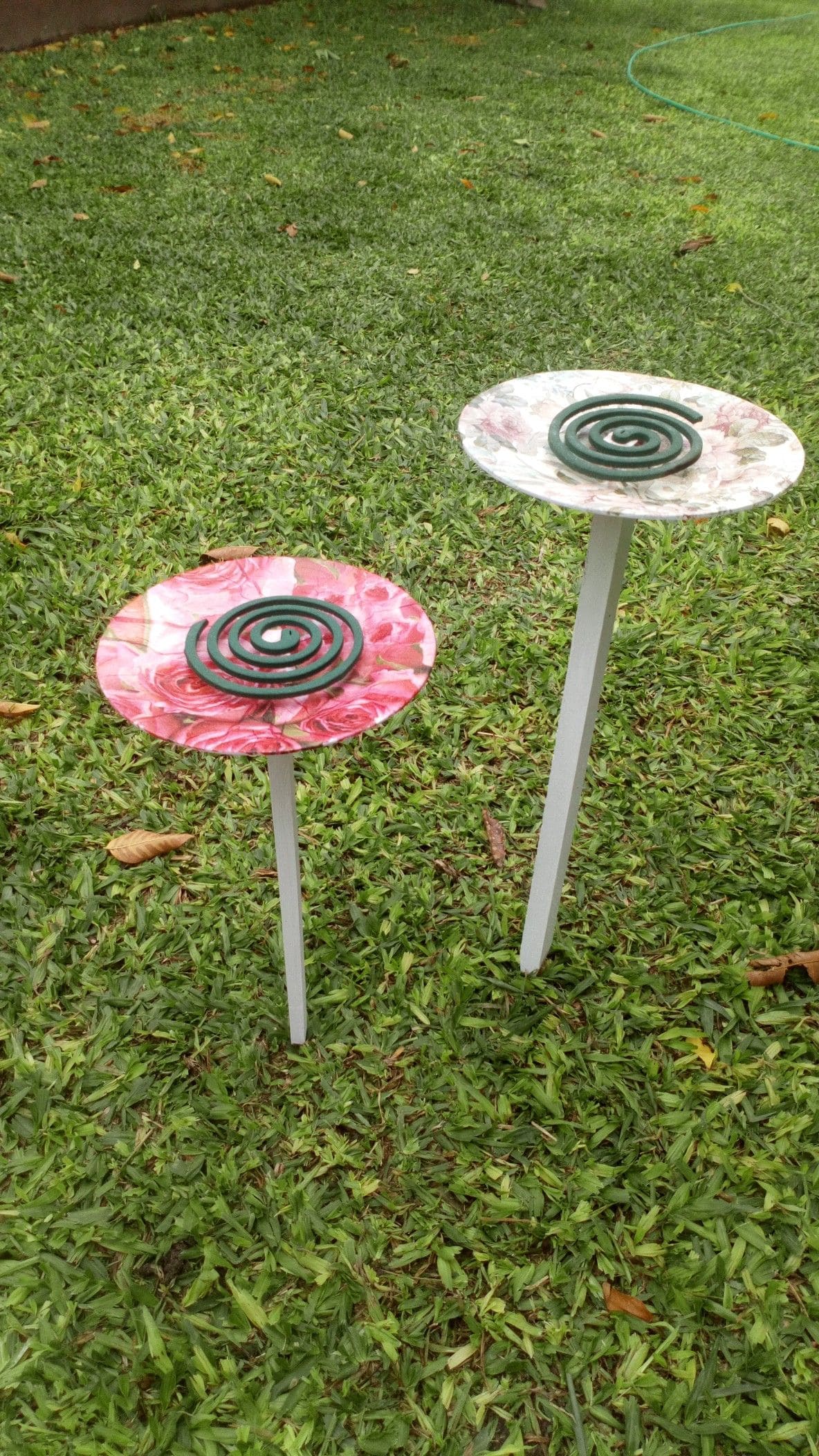 Elevated Plate Stand Mosquito Coil Holder