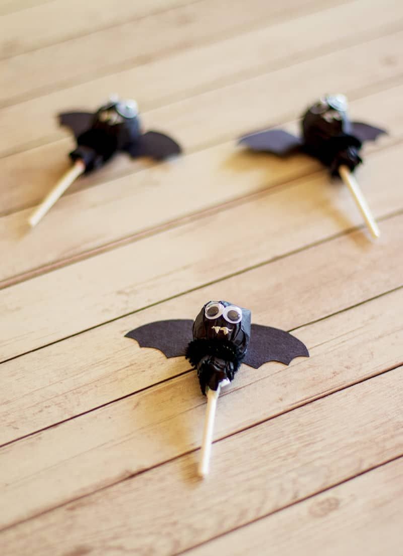 Flying Bat Lollipops