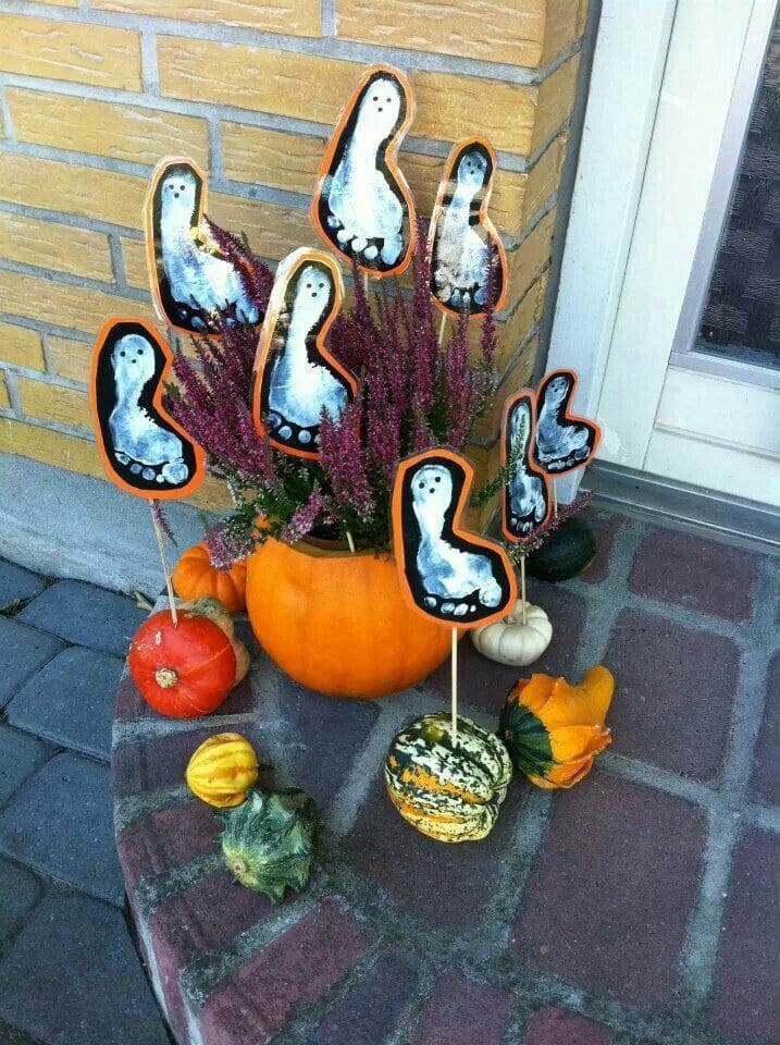 Footprint Ghost Planter Stakes