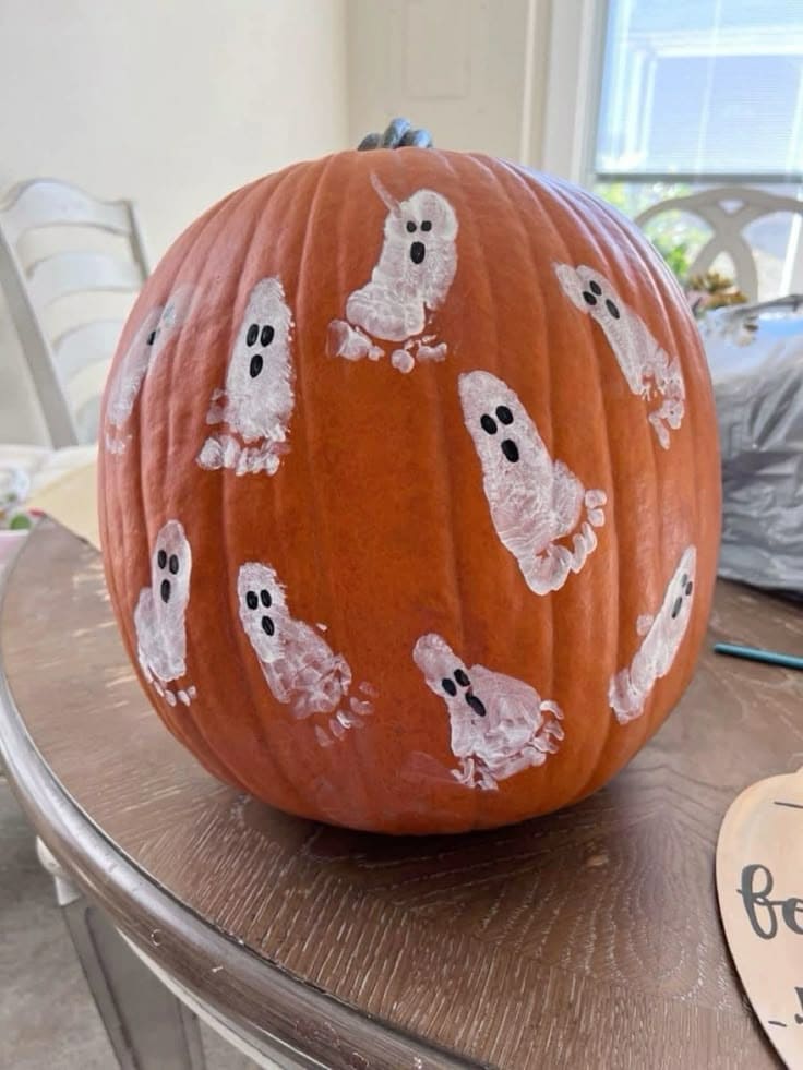 Footprint Ghost Pumpkin