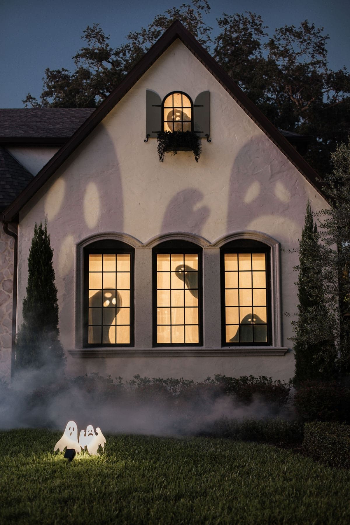 Ghost Silhouette Projection with Fog Halloween House Display