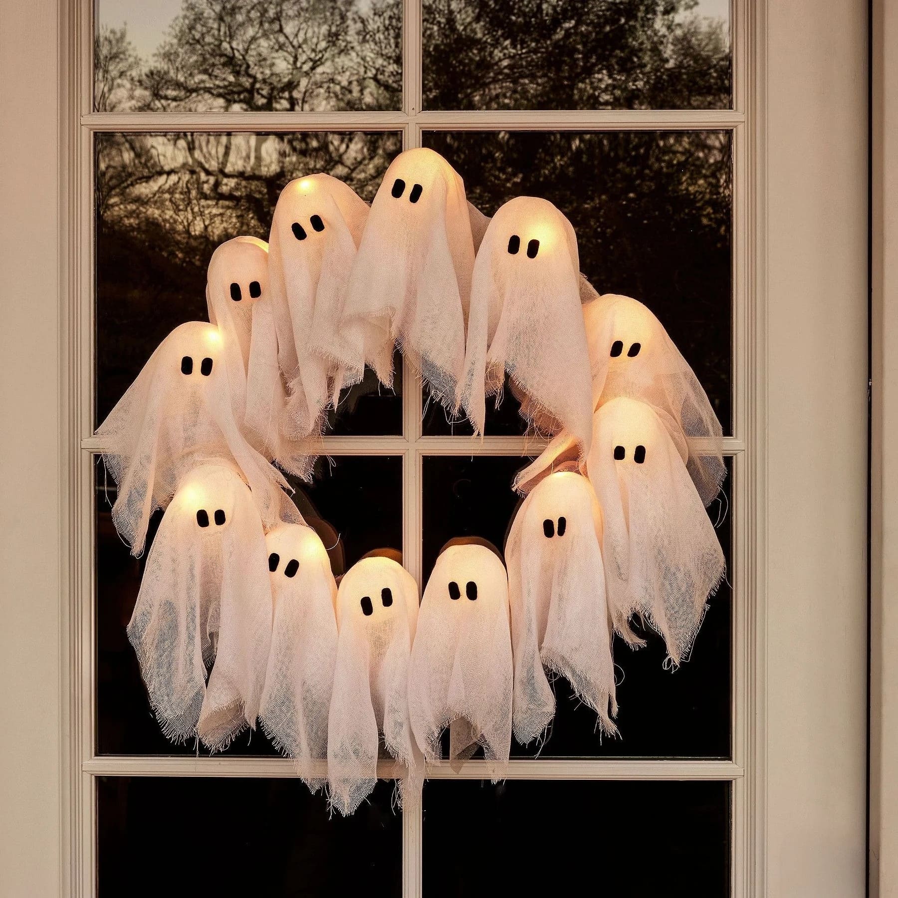 Glowing Ghost Wreath