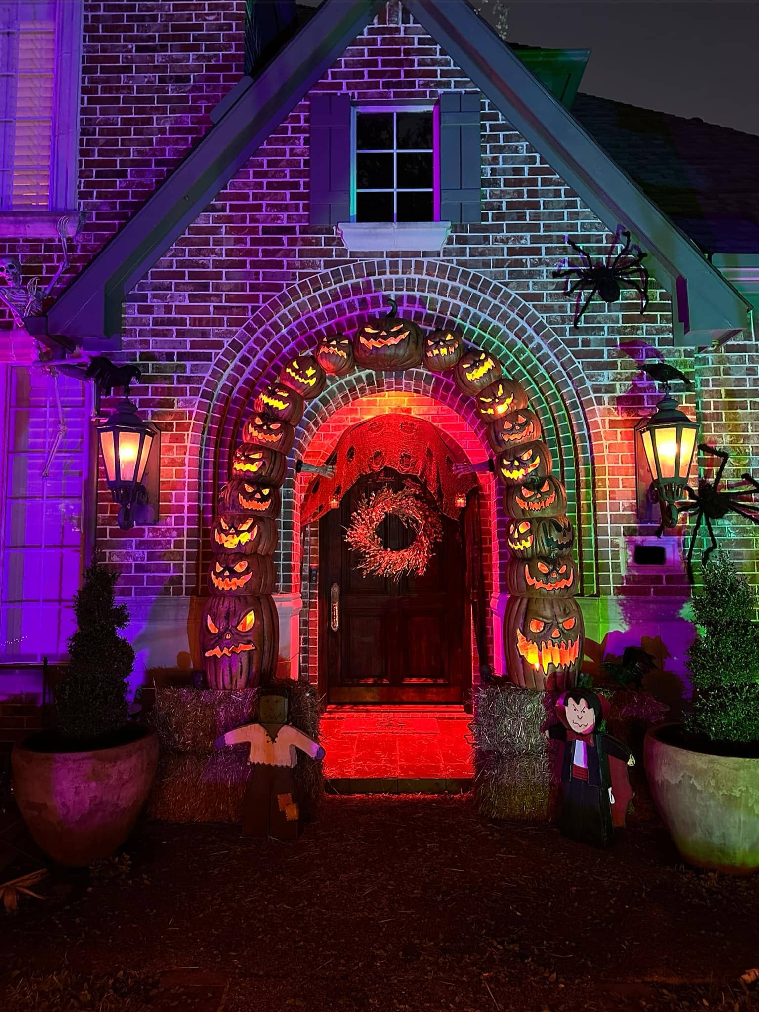 Glowing Jack-O’-Lantern Doorway