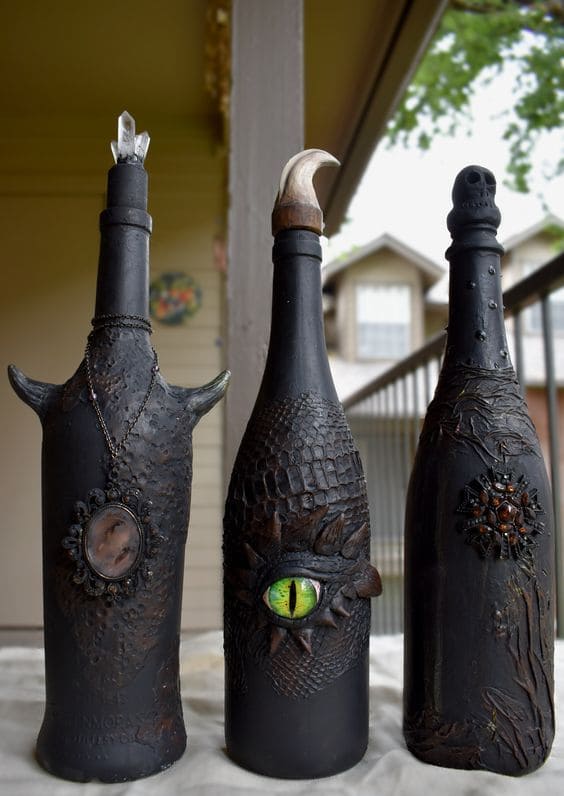 20 Halloween Wine Bottle Crafts to Haunt Your Party in Style