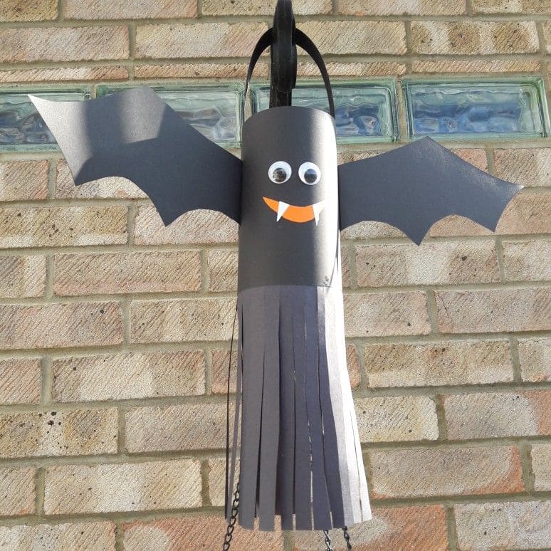 Hanging Paper Tube Bat