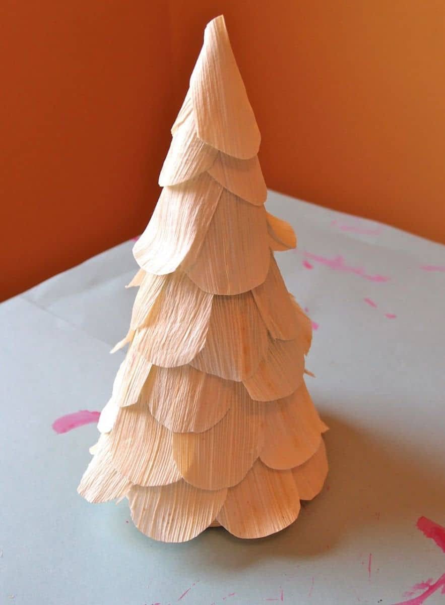 Layered Corn Husk Christmas Tree