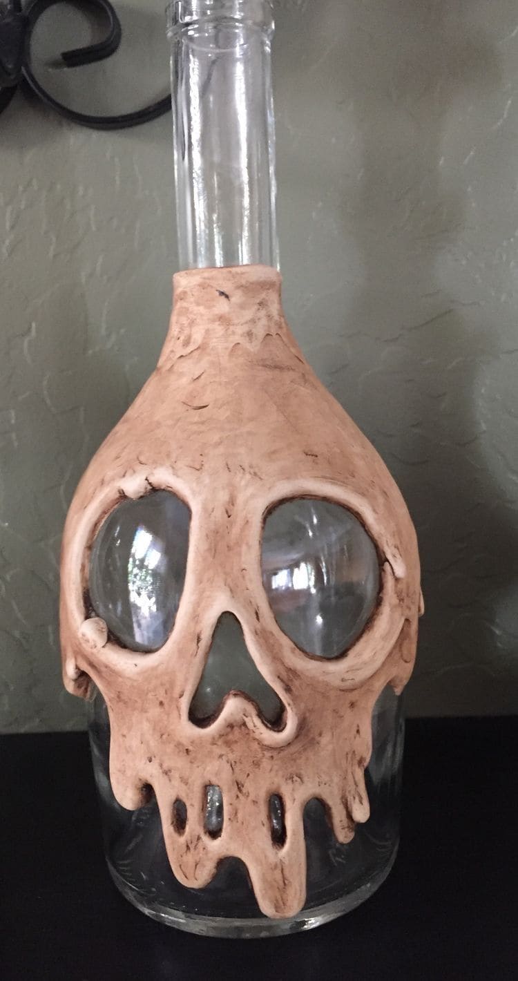 Melting Skull Bottle Wrap