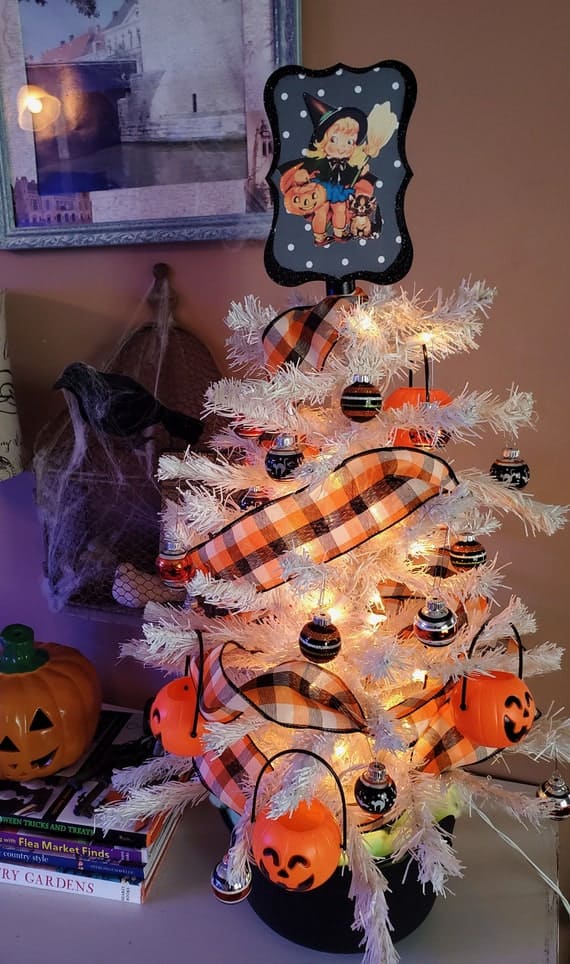 Mini White Pumpkin Pail Halloween Tree