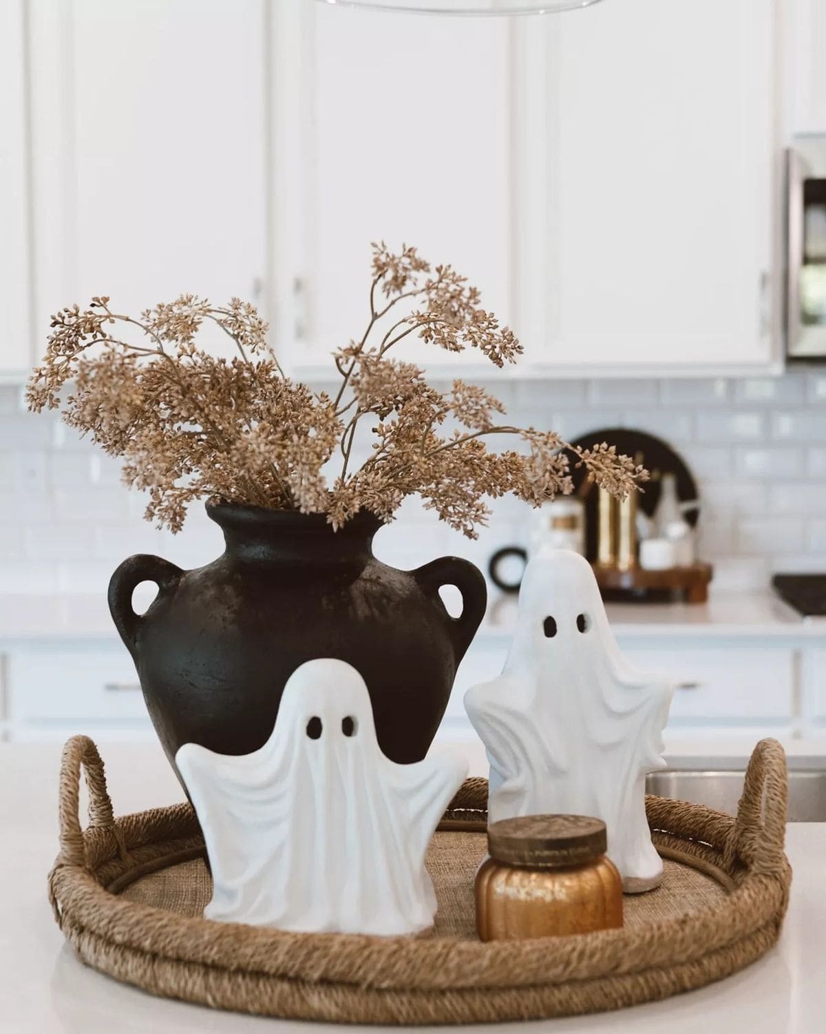 Minimalist Ceramic Ghost Centerpiece