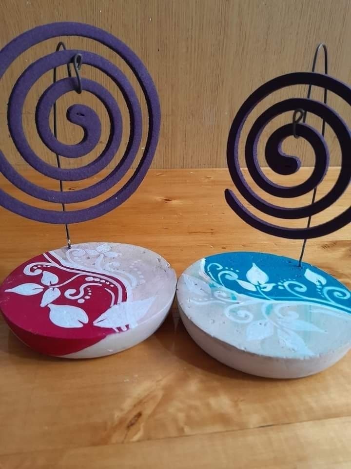 Painted Concrete Base Mosquito Coil Holder