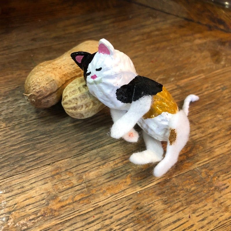 Peanut Shell Cat Figurine