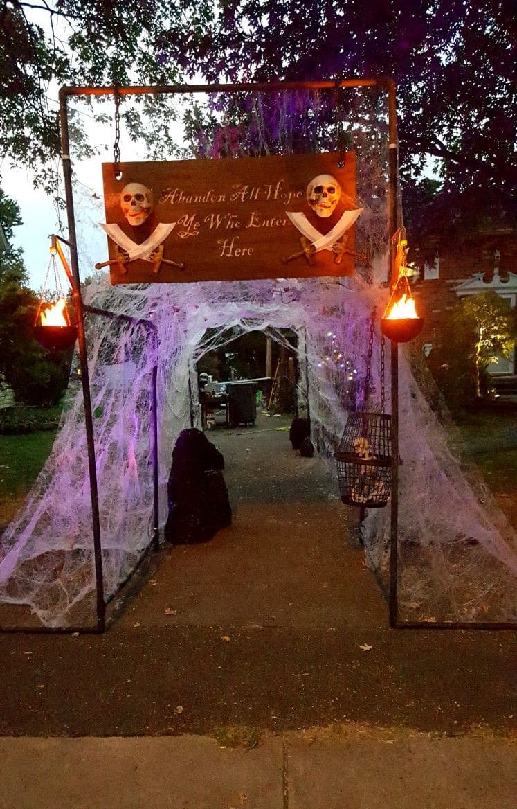 Pirate’s Curse Tunnel Entrance