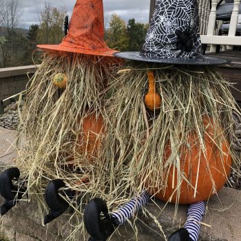 Bring Autumn Home With 20 DIY Garden Decor Ideas