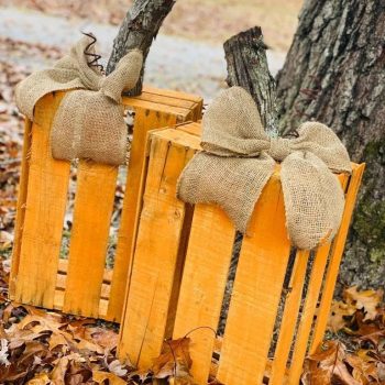 Bring Autumn Home With 20 DIY Garden Decor Ideas