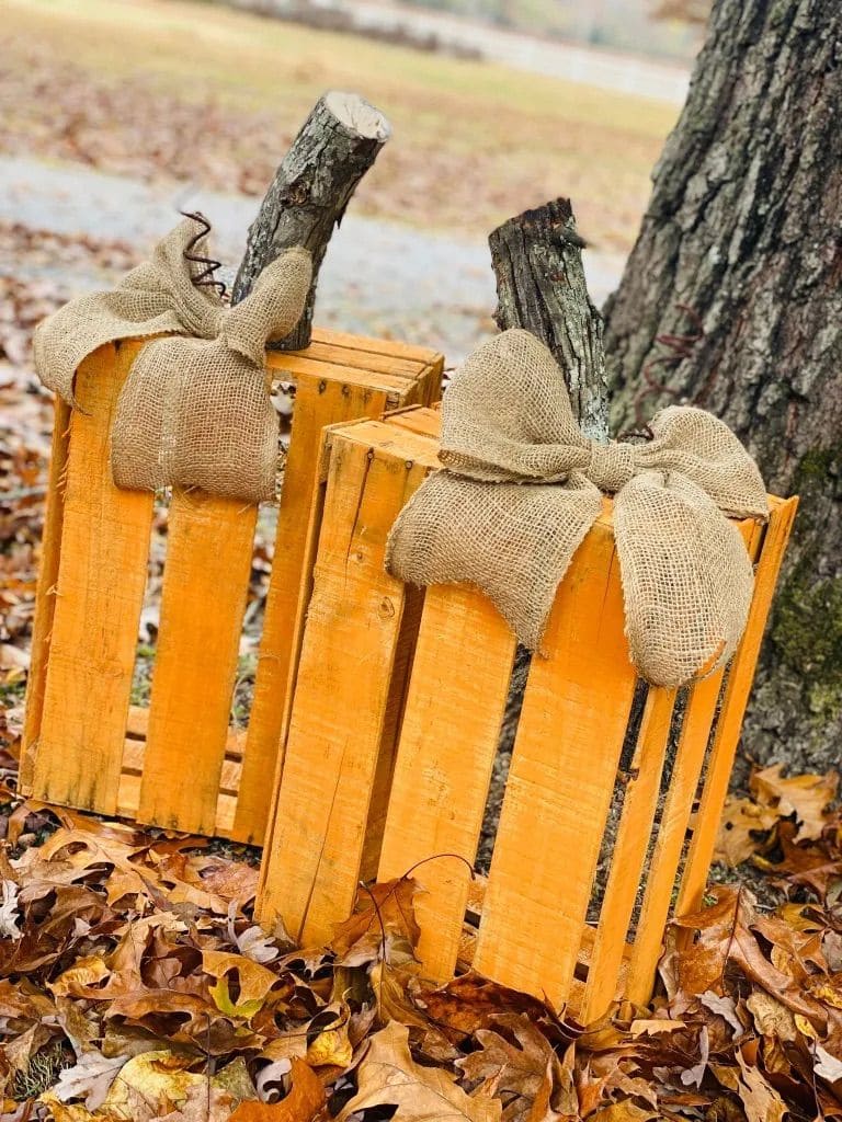 Bring Autumn Home With 20 DIY Garden Decor Ideas