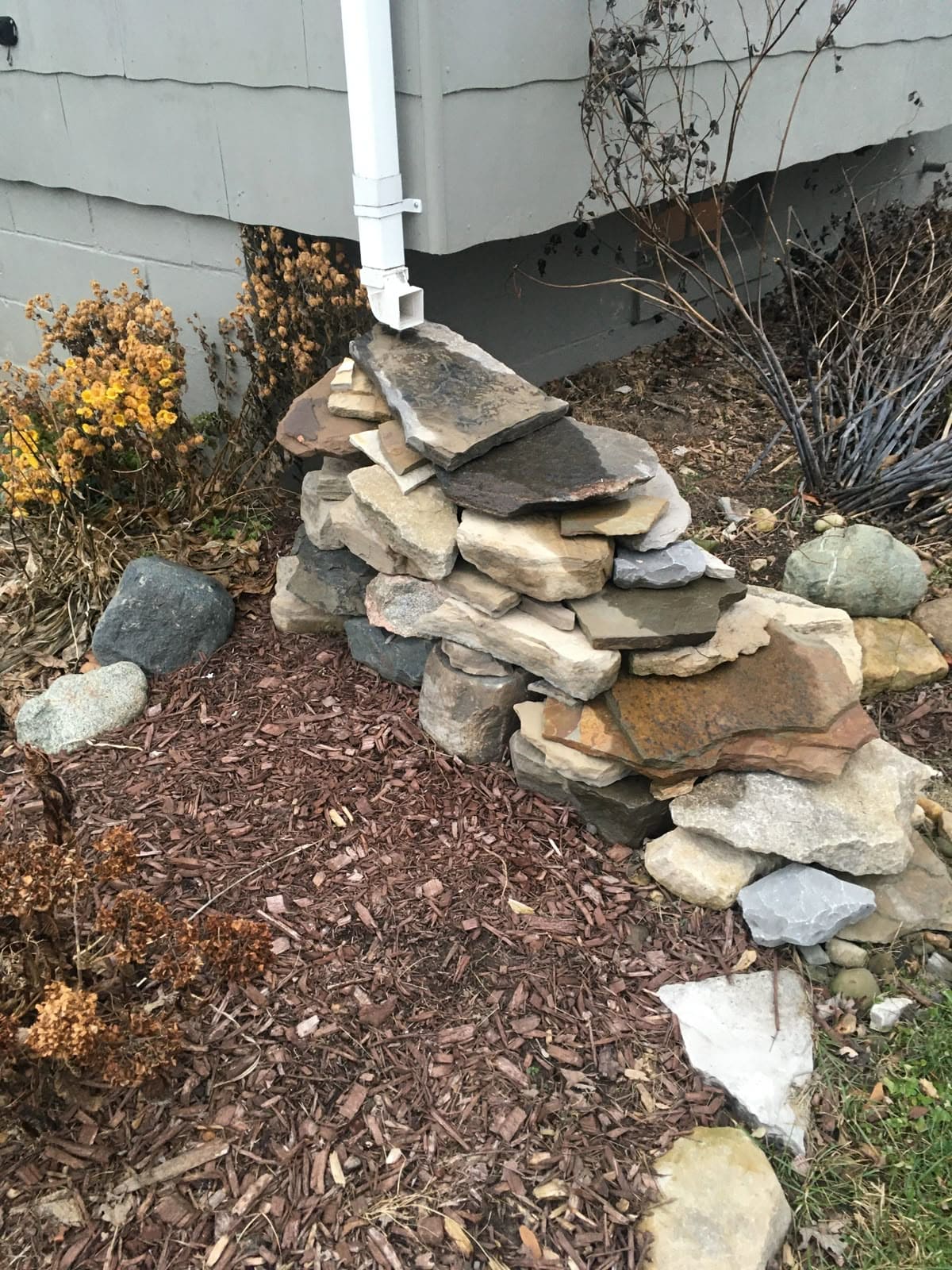 Rustic Stone Splash Block Design