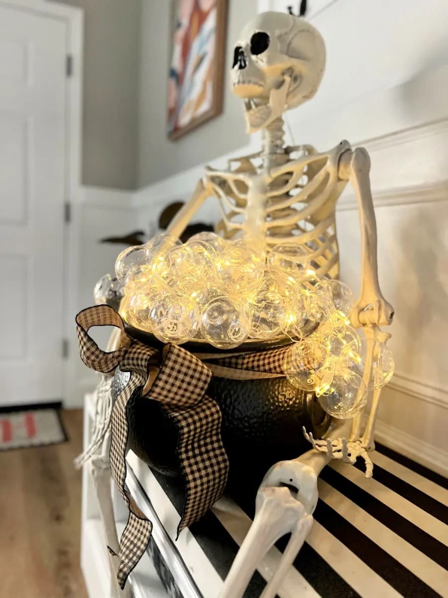 Skeletons Light-Up Potion Cauldron