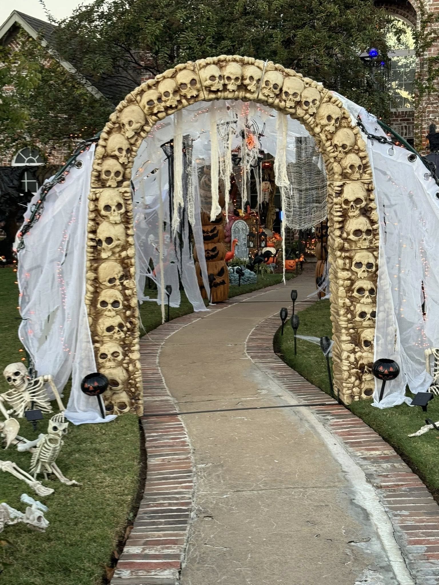 Skull-Arch Halloween Entrance