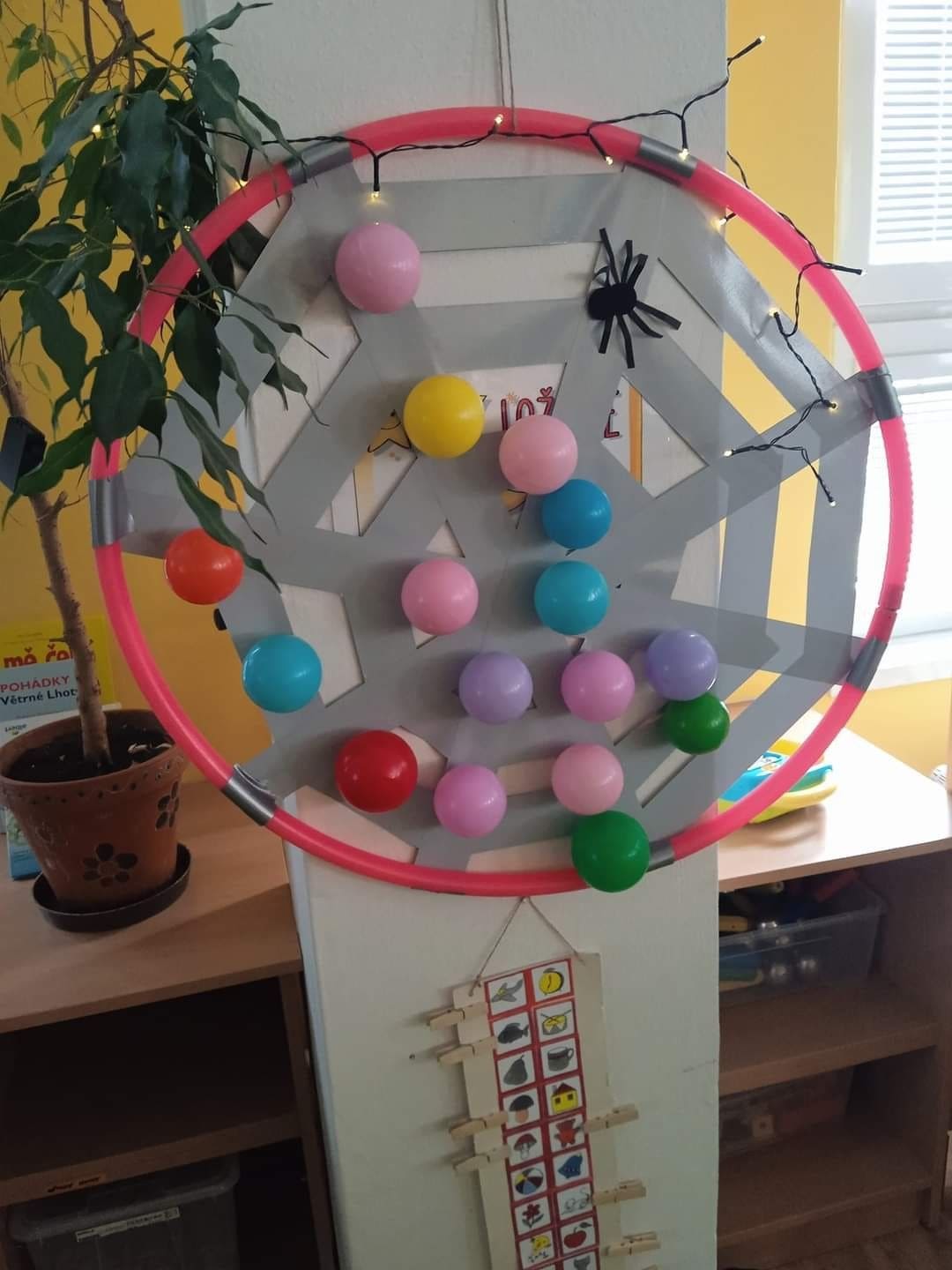 Spider Web Balloon Pop Game