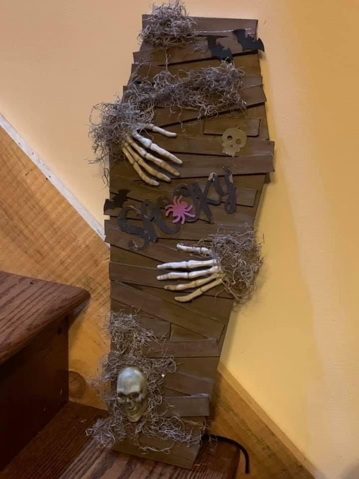 Spooky Skeleton Coffin Wall Decor
