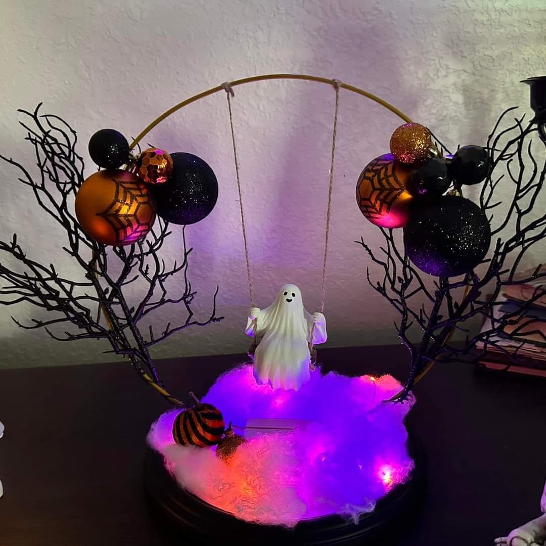 Swinging Ghost Light Display