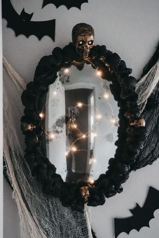 The Skull-Crowned Haunted Mirror