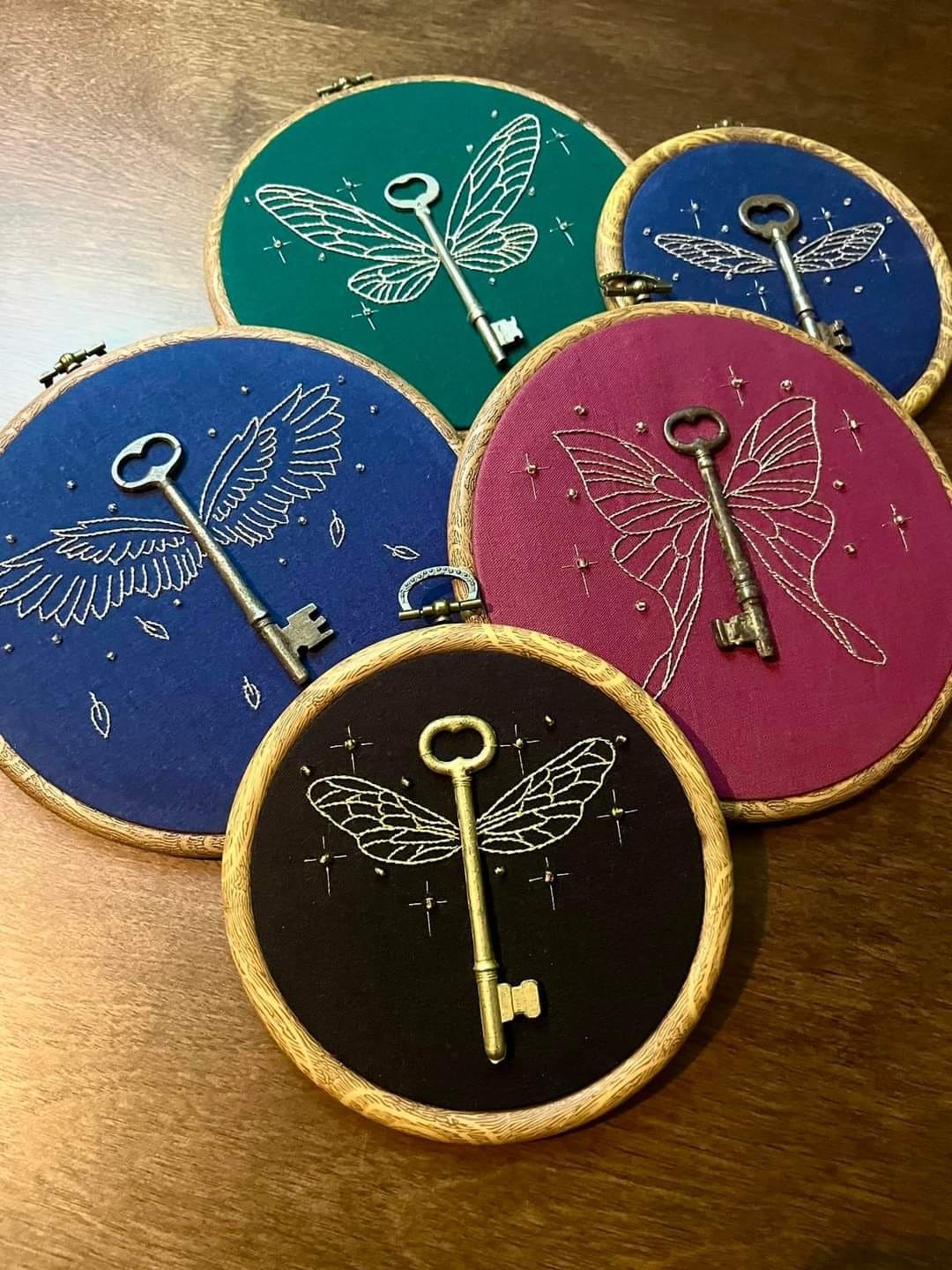Here're 22 Beautiful DIY Embroidery Hoop Projects for Every Season