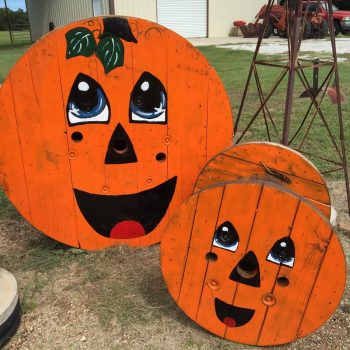 Bring Autumn Home With 20 DIY Garden Decor Ideas