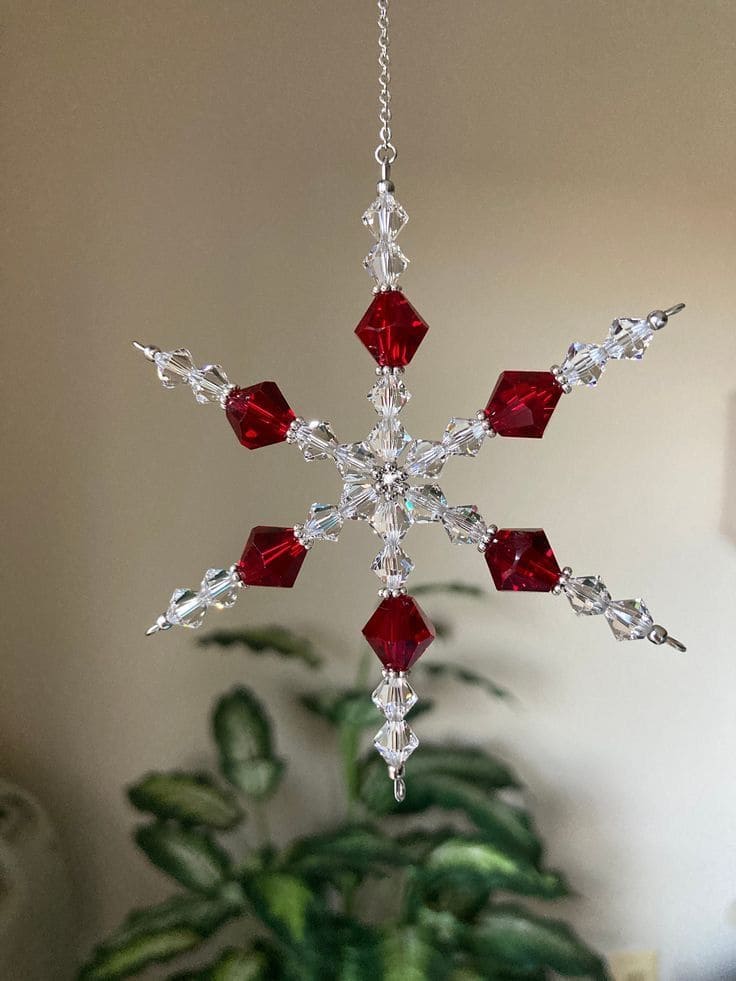 19 Crystal Christmas Decor Ideas That Bring Luxury and Shine