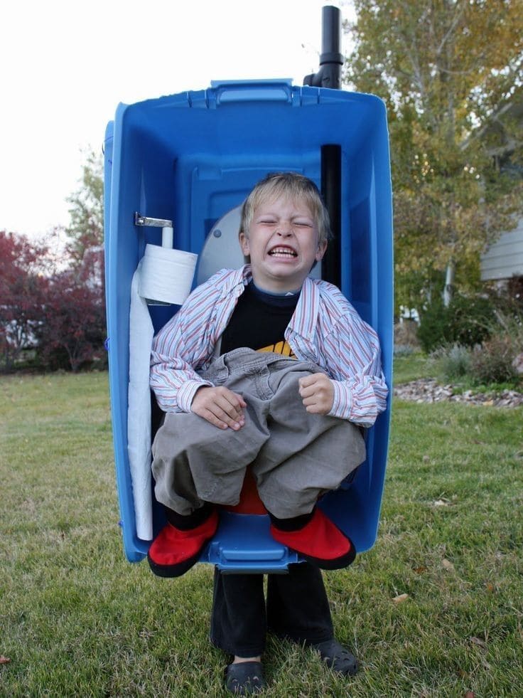 How to Make a Hilarious Toilet Costume That Flushes Out the Competition
