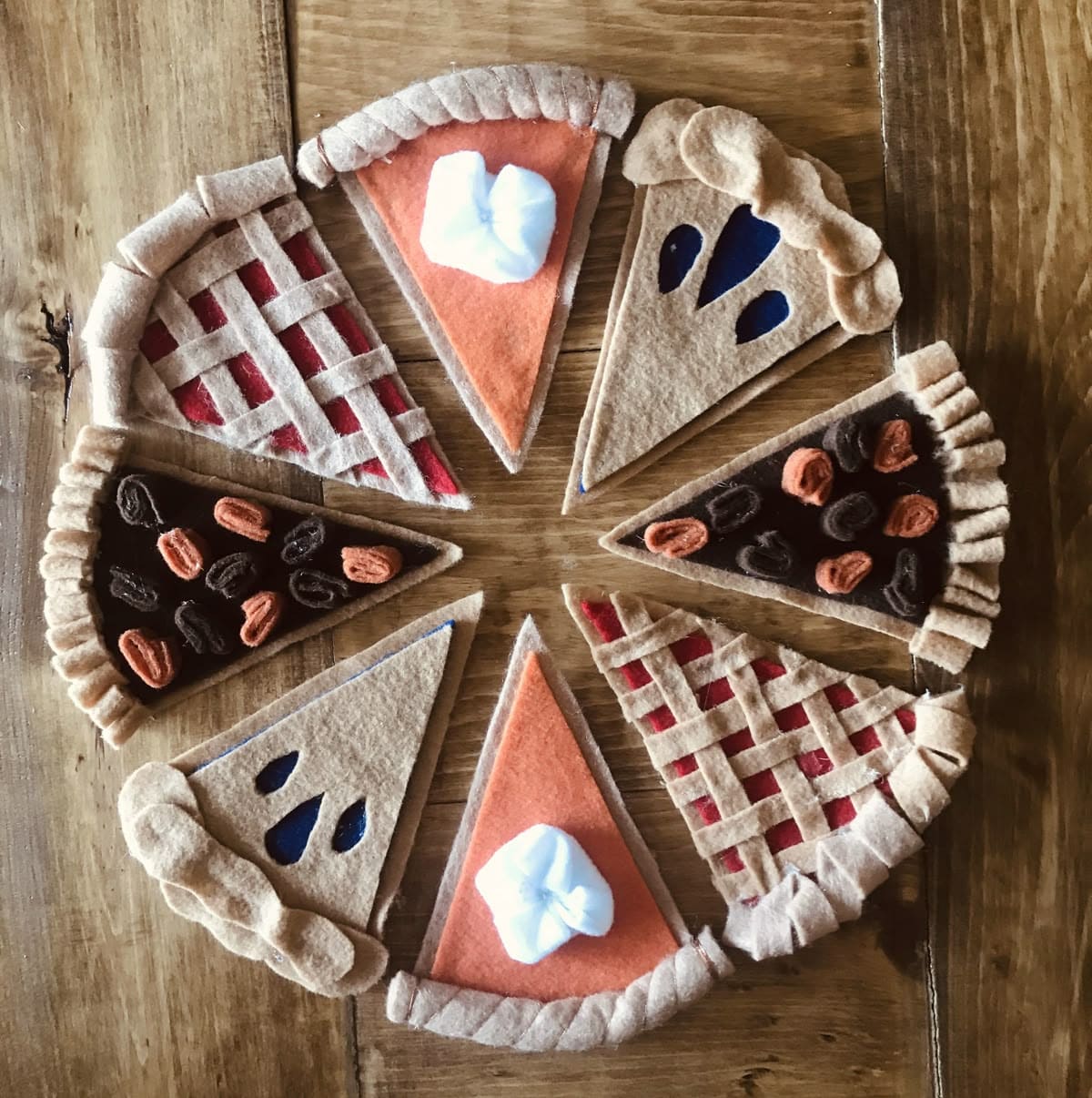 Felt Thanksgiving Pie Garland