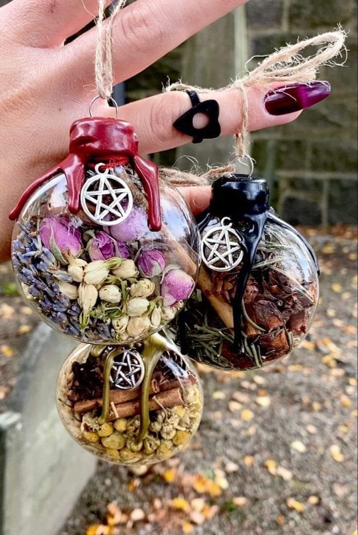 Nature-Inspired Holiday Ornaments with Herbs and Spices
