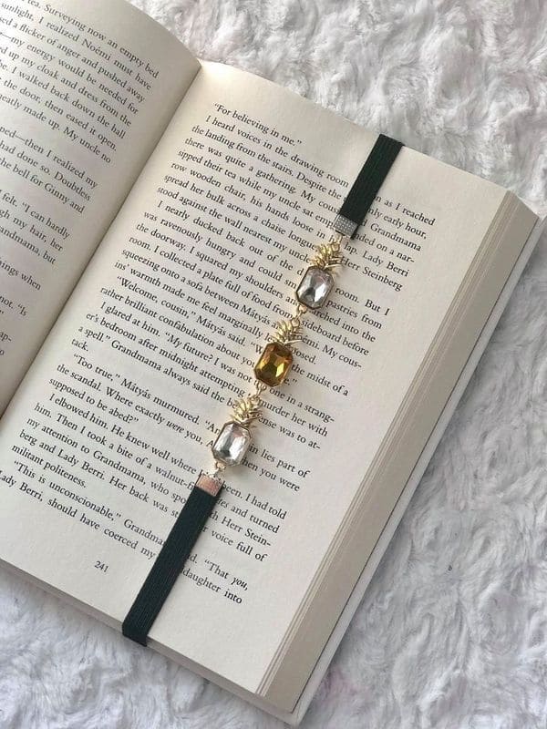 Elegant DIY Elastic Bookmark with Sparkling Beads