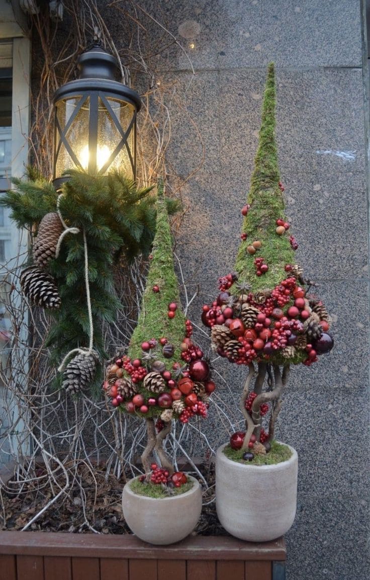 How to Create Elegant Moss Christmas Trees with Natural Charm