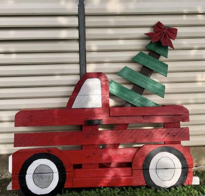 Pallet Christmas Truck with Tree