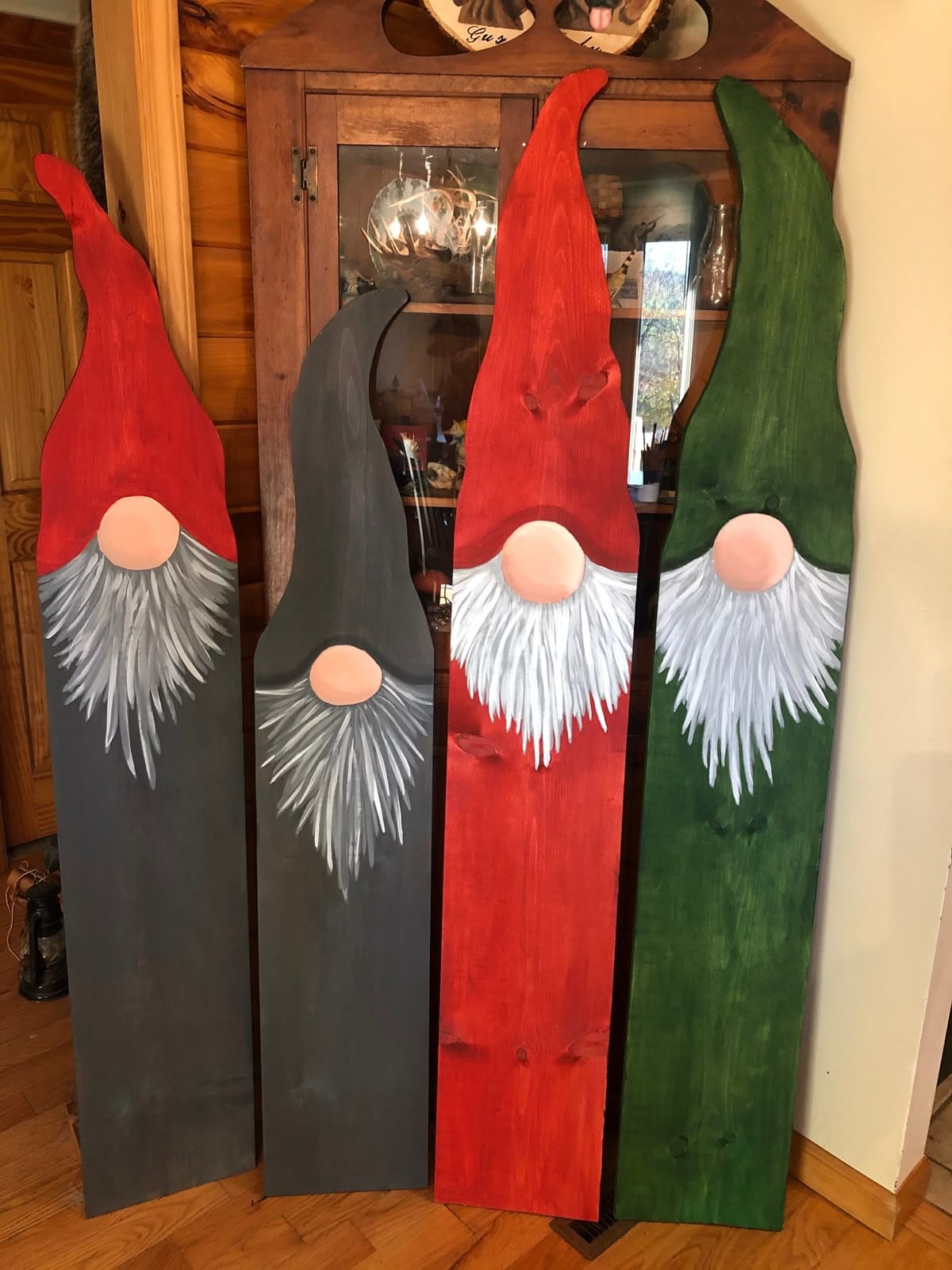 Pallet Gnome Porch Friends