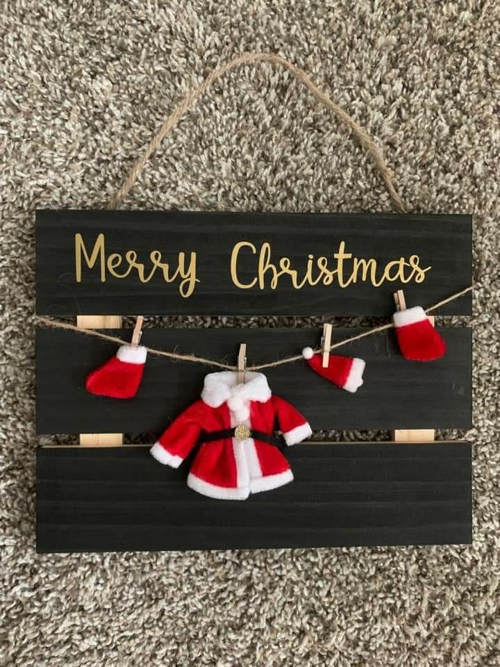 Pallet Sign with Santas Laundry