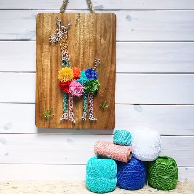 Pom-Pom & String Art Giraffe