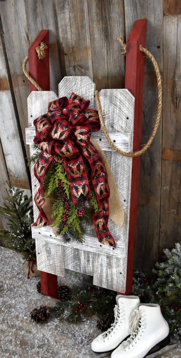Rustic Pallet Sled Christmas Decor