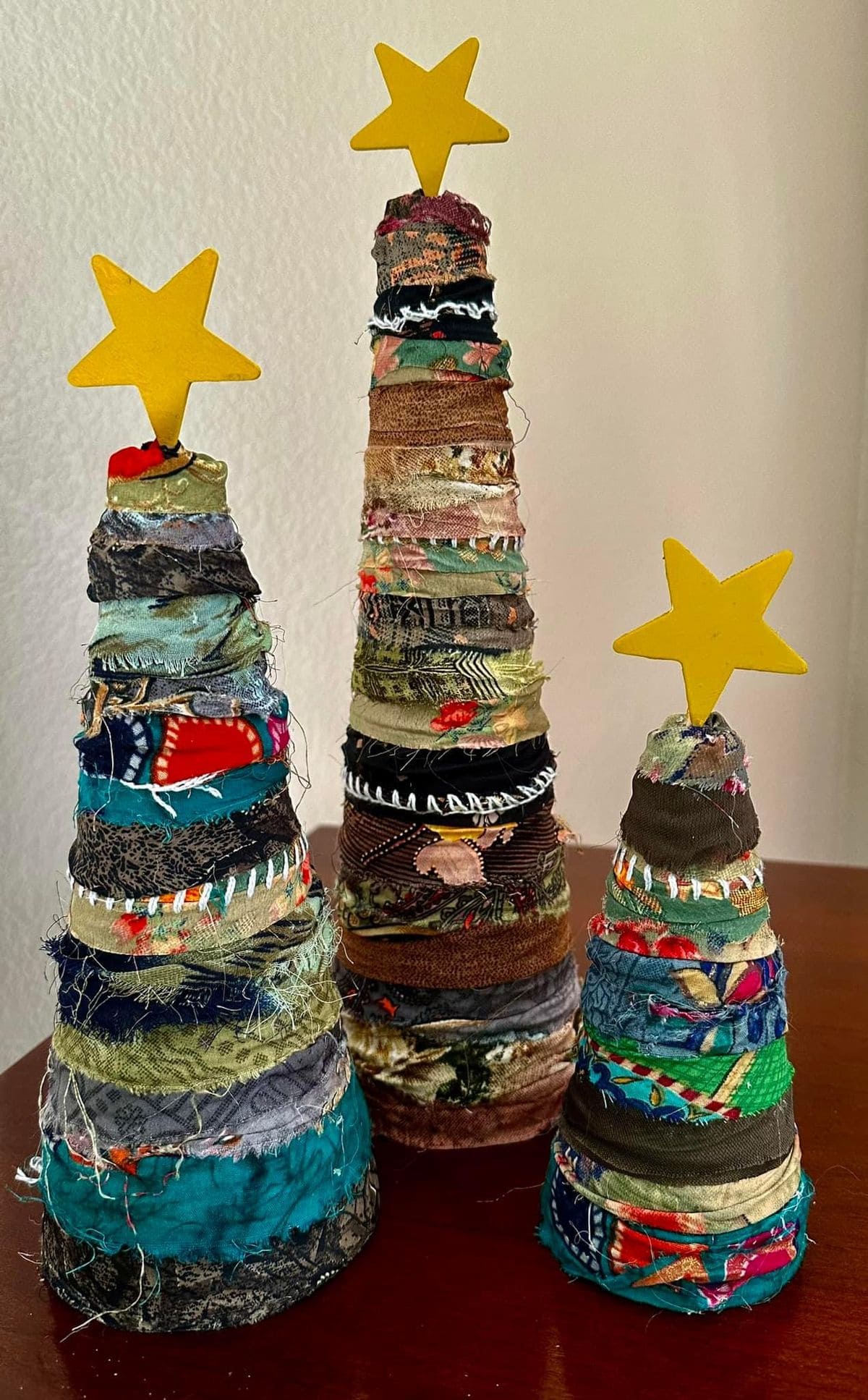Scrap Fabric Christmas Trees