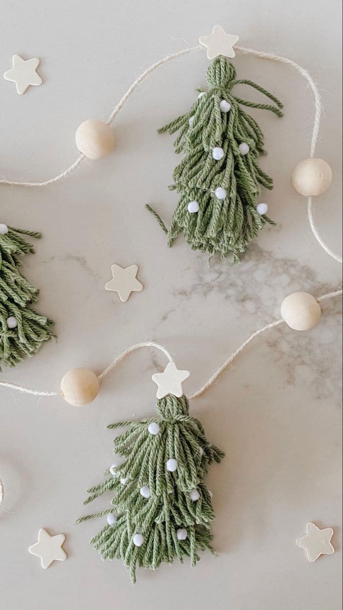 Yarn Christmas Tree Garland