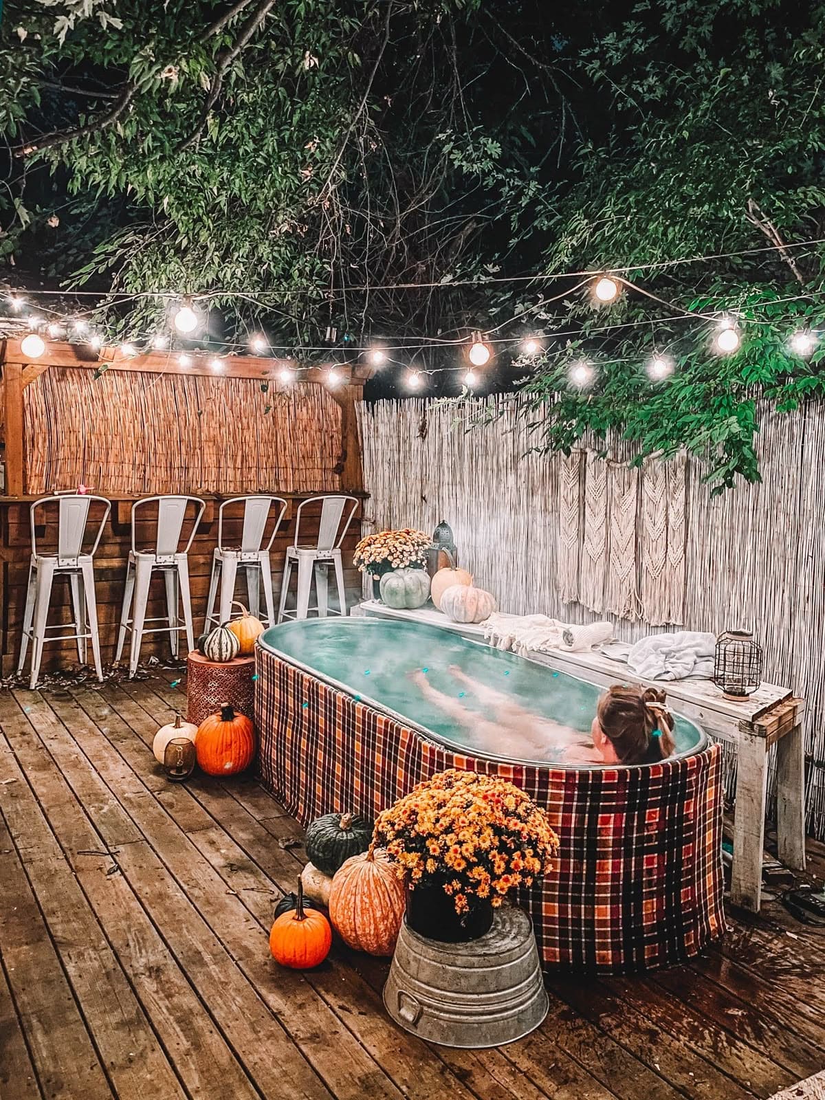 20 Outdoor Hot Tub Setups That Redefine Home Relaxation Autumn Glow Backyard Soak