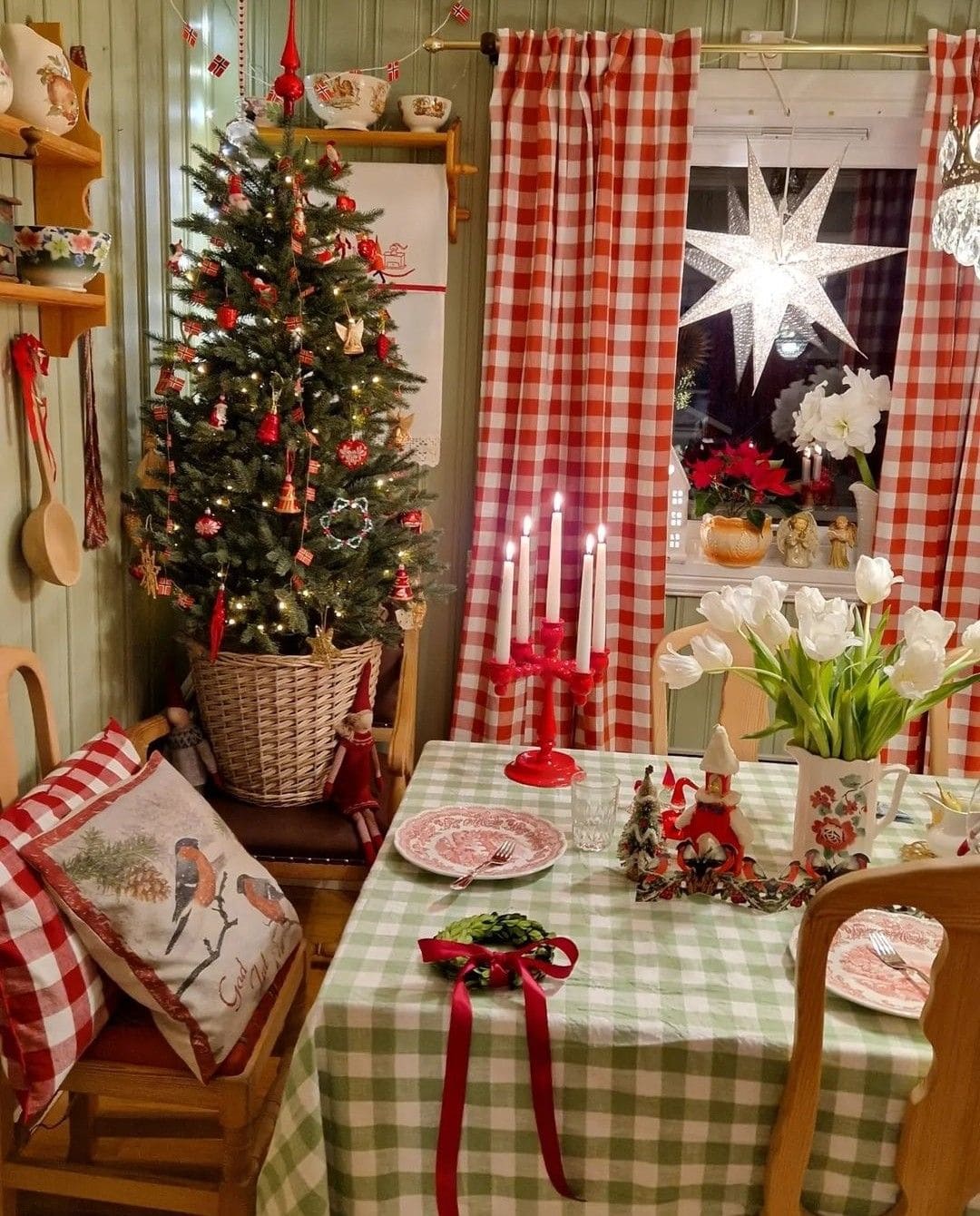 Country Plaid Christmas Dining Nook