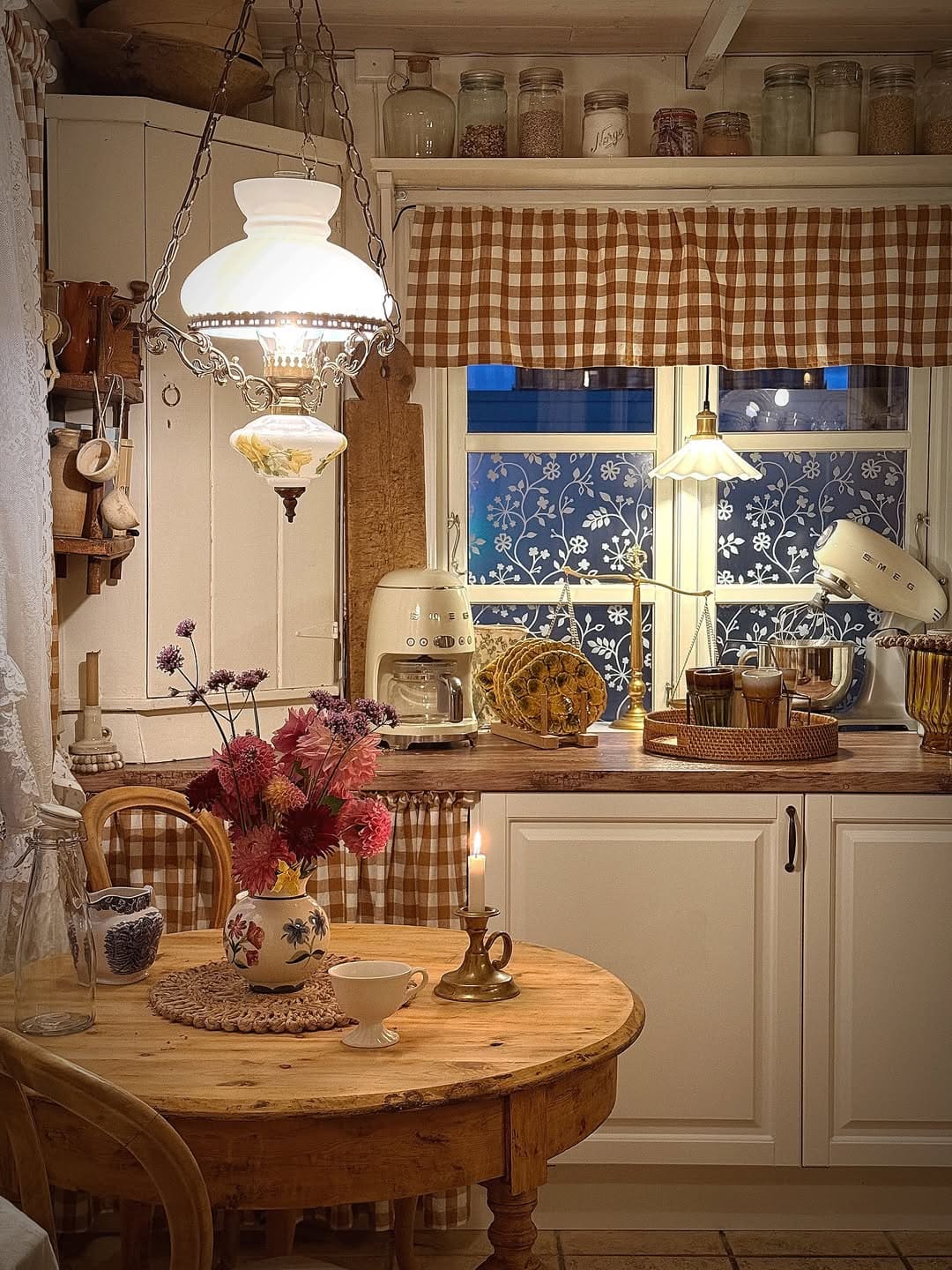 Cozy Cottage Kitchen Corner