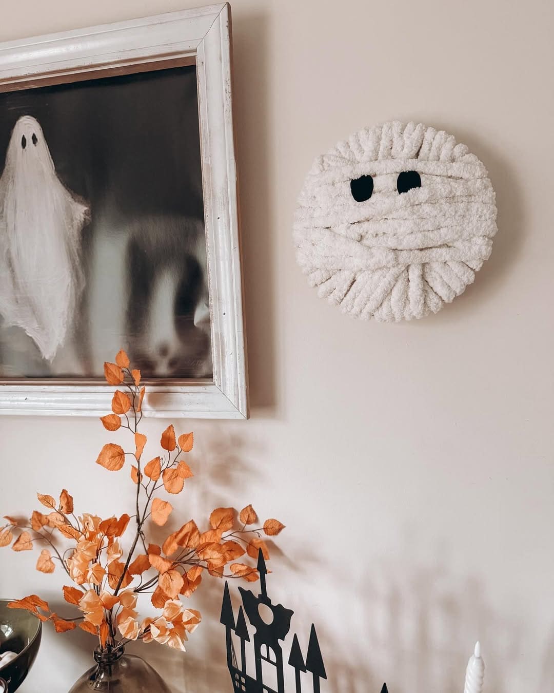 How to Make a Soft and Spooky Mummy Wall Decor