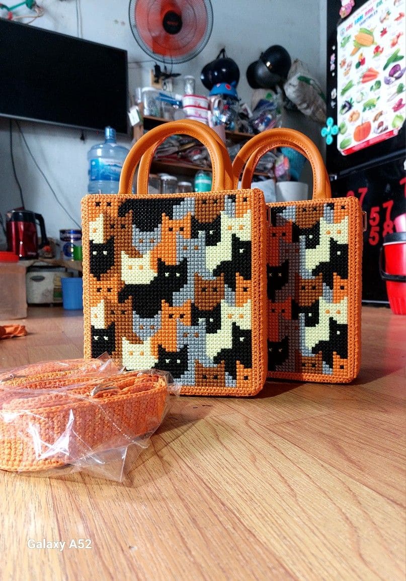 Geometric Cat Cross Stitch Handbag