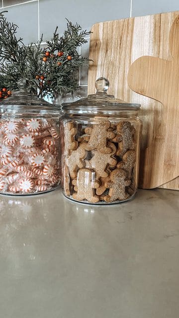 Gingerbread Cookie Jar Display