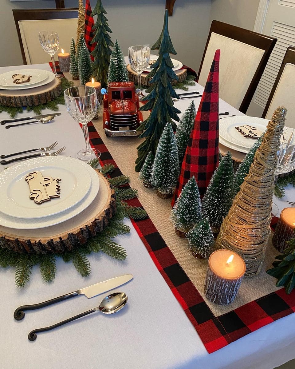 Plaid Woodland Christmas Tablescape